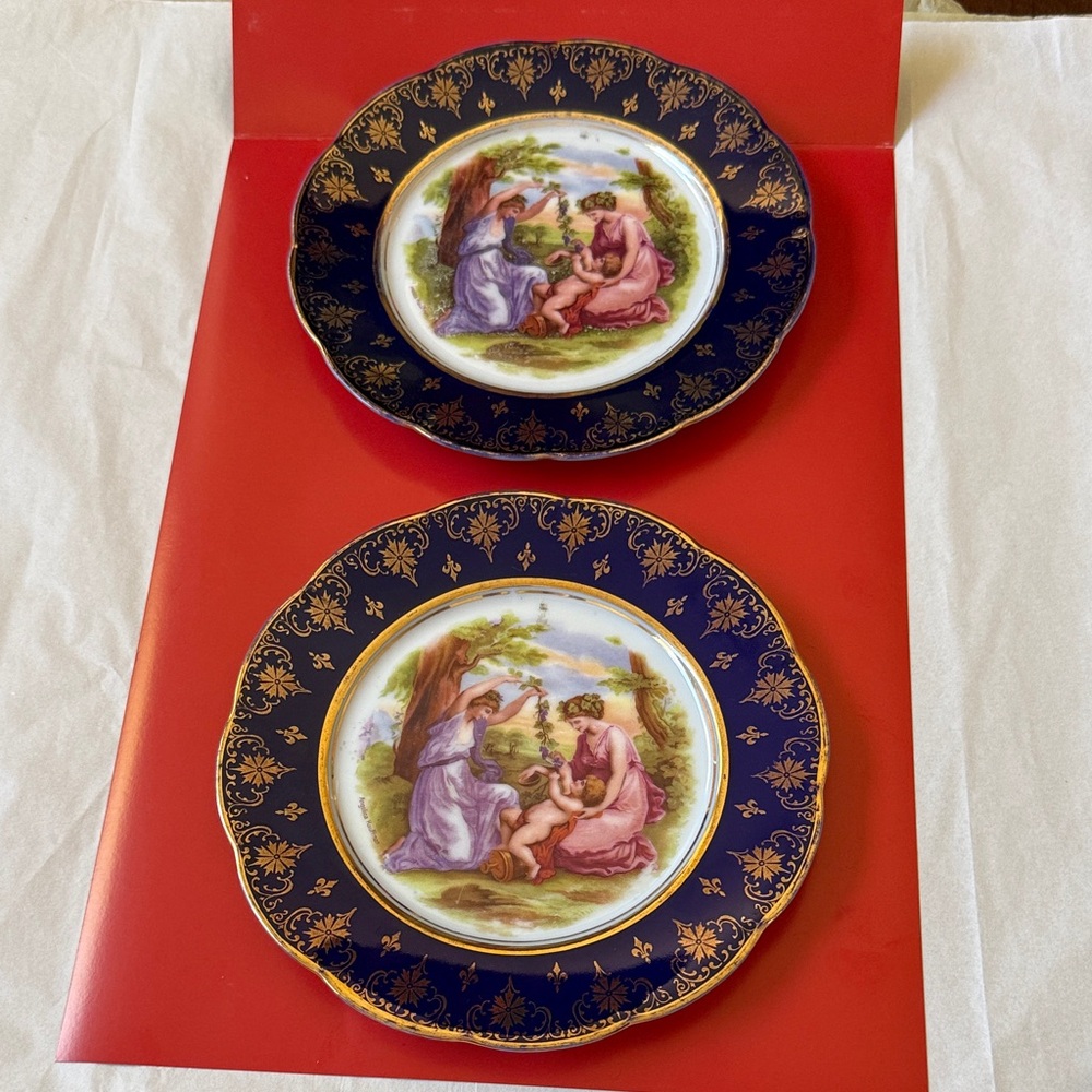 Victoria Austria porcelain Angelica Kauffman Fragonard style scenes 2 plates